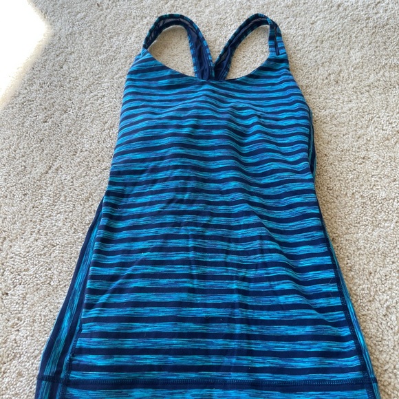 Lululemon Athletics size 8 workout top stripes - Picture 6 of 6
